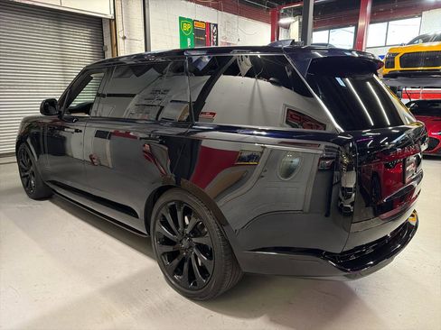 Used 2023 Land Rover Range Rover Long Wheelbase Autobiography AWD/4WD image 8