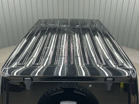 Used 2025 Jeep Wrangler Unlimited Sahara image 18