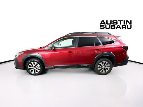 Certified 2025 Subaru Outback Premium AWD/4WD image 4