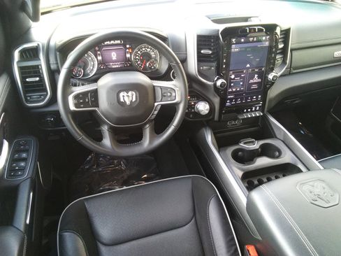 Used 2024 RAM 1500 Laramie image 12