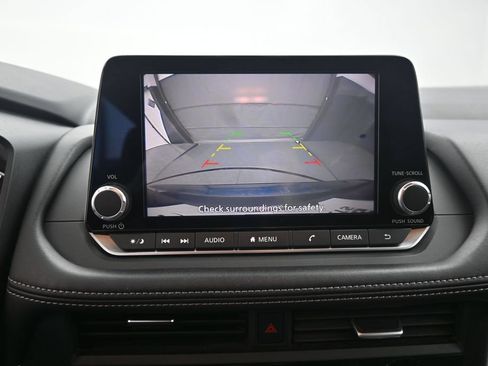 Used 2024 Nissan Rogue SV FWD image 13