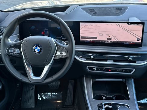 Used 2025 BMW X5 xDrive50e w/ Premium Package image 15