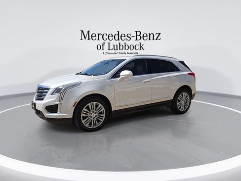 Used 2018 Cadillac XT5 Premium Luxury w/ Driver Assist Package FWD image 5