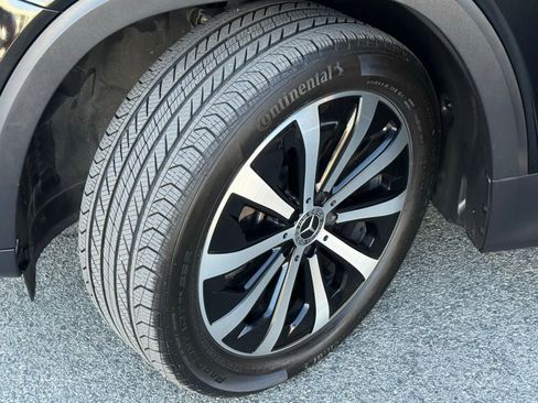 Used 2022 Mercedes-Benz GLB 250 4MATIC image 18