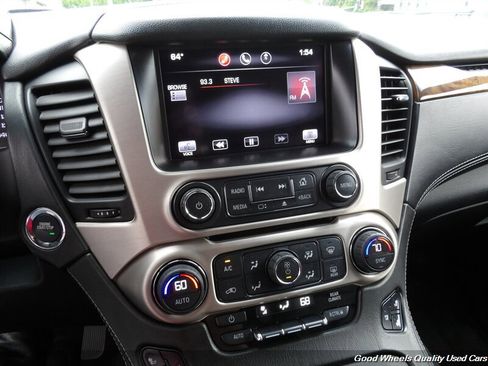 Used 2015 GMC Yukon XL Denali w/ Touring Package AWD/4WD image 21