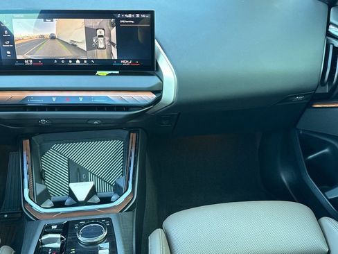 Used 2025 BMW X3 xDrive30i w/ Premium Package image 28