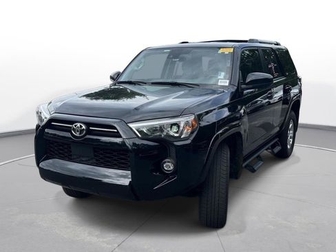 Certified 2024 Toyota 4Runner SR5 AWD/4WD image 2