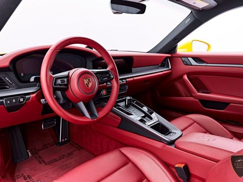 Used 2025 Porsche 911 Carrera RWD image 2