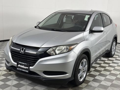 Used 2016 Honda HR-V LX image 9