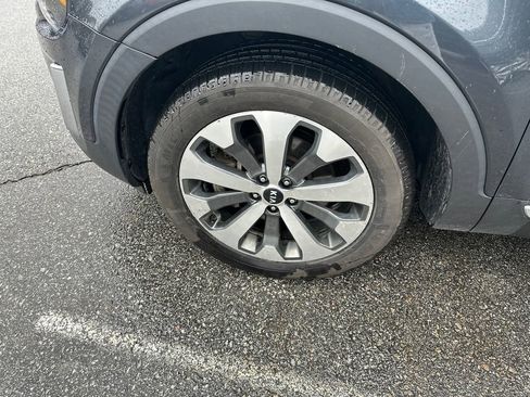Used 2020 Kia Telluride S AWD/4WD image 21
