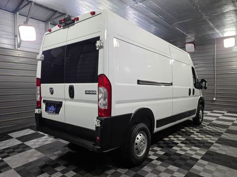 Used 2023 RAM ProMaster 2500 FWD image 5