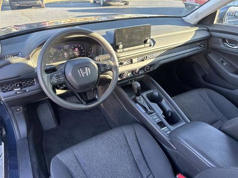 Used 2023 Honda Accord EX image 9