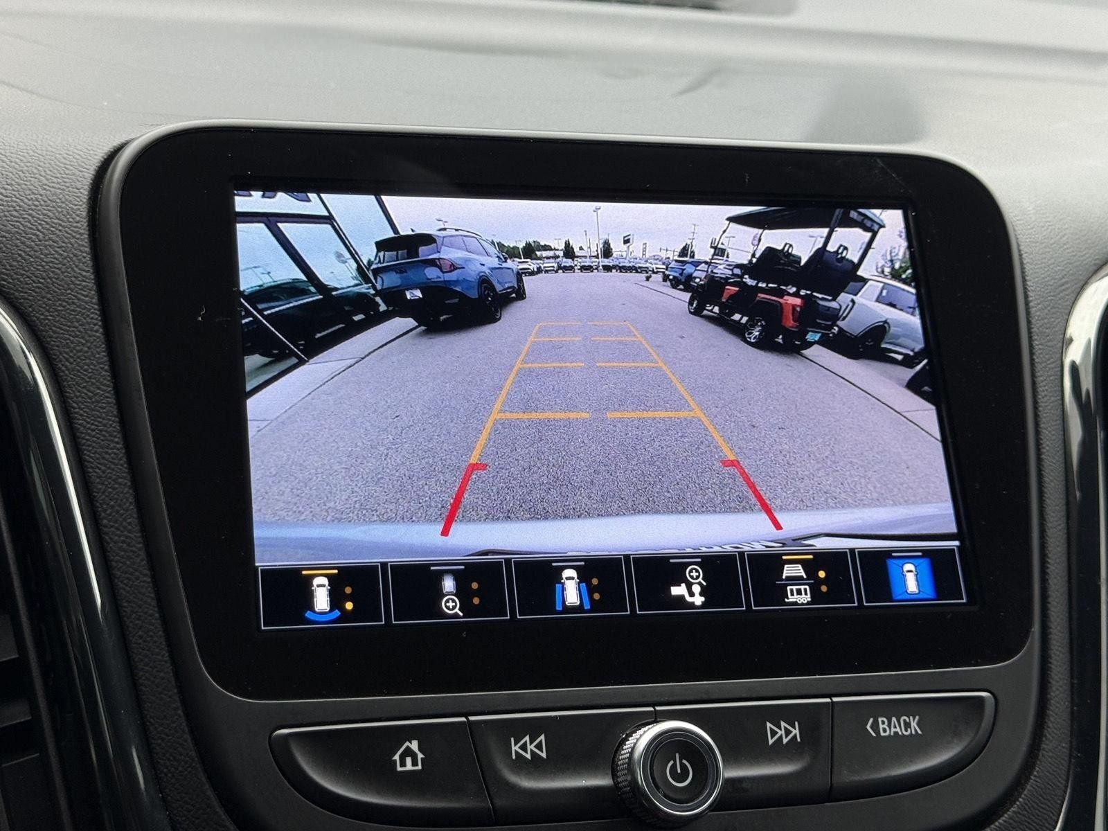 Used 2022 Chevrolet Equinox RS w/ Infotainment Package AWD/4WD image 37