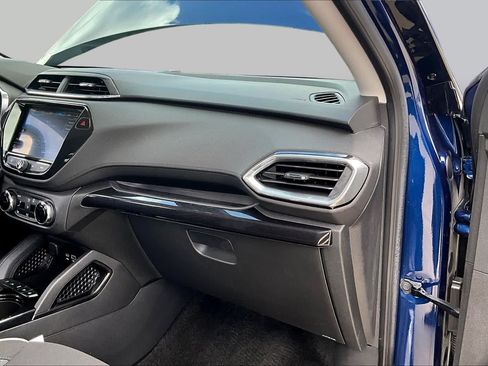 Used 2023 Chevrolet TrailBlazer LT w/ Convenience Package FWD image 17