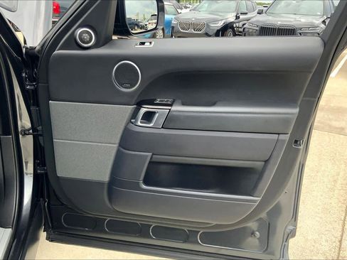 Used 2018 Land Rover Range Rover Sport HSE Dynamic image 26