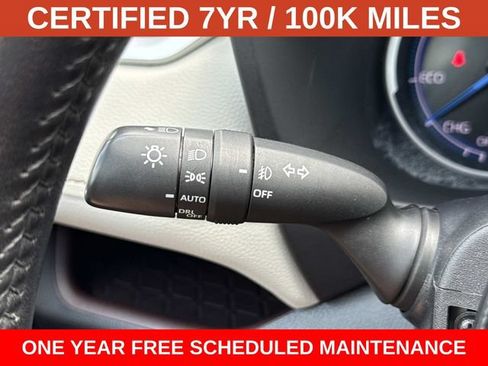 Used 2021 Toyota RAV4 Limited AWD/4WD image 27