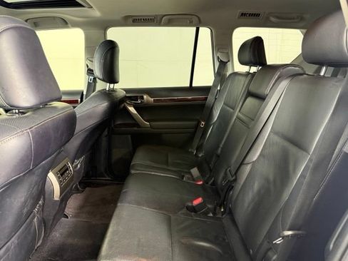 Used 2016 Lexus GX 460 w/ Premium Package AWD/4WD image 24