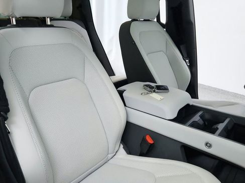 Used 2025 Land Rover Defender 110 S image 24