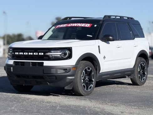 Used 2024 Ford Bronco Sport Outer Banks w/ Tech Package image 3