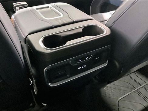 Used 2022 Chevrolet Silverado 1500 High Country w/ Max Trailering Package image 11