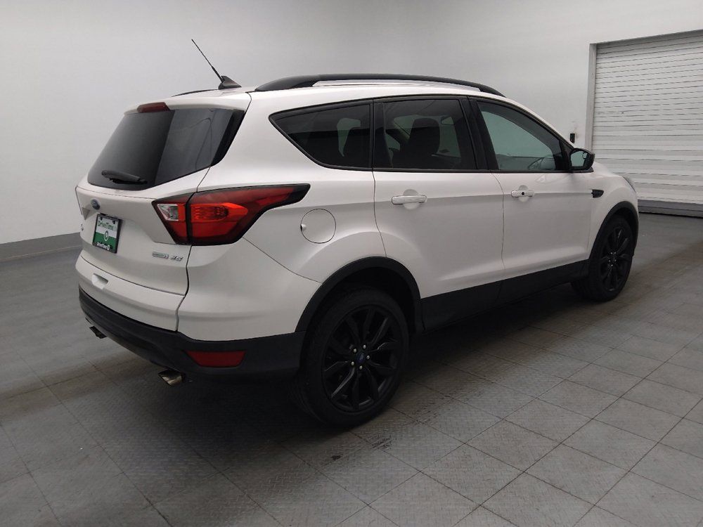 Used 2019 Ford Escape SE FWD image 10