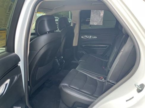 Used 2025 Genesis GV70 2.5T AWD/4WD image 14