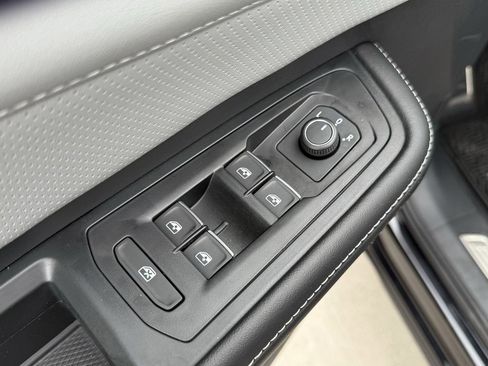 New 2026 Volkswagen Atlas Cross Sport SEL R-Line image 11