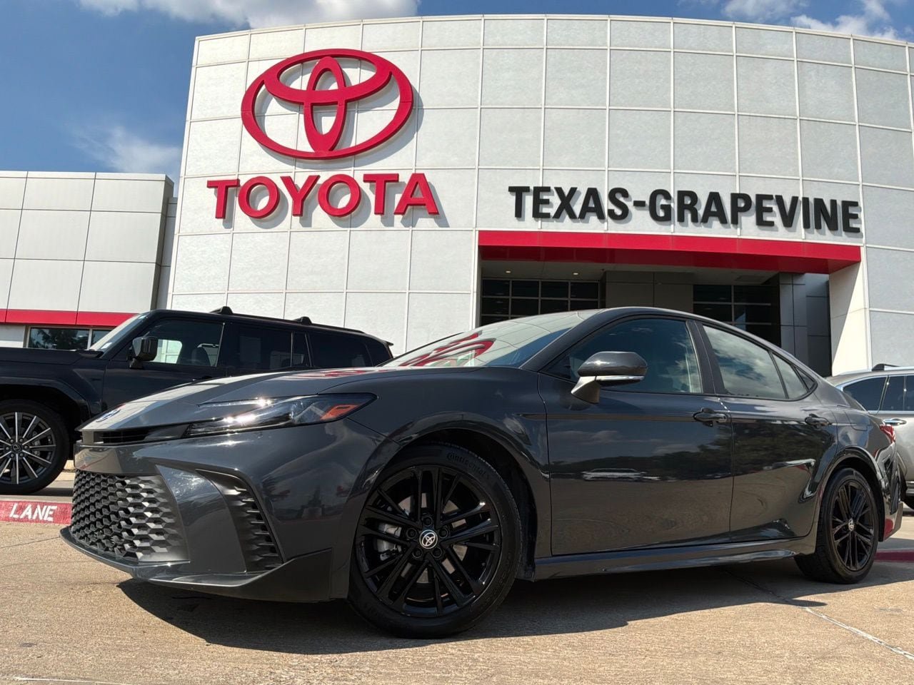 Used 2026 Toyota Camry SE FWD image 2