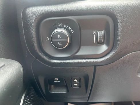 Used 2021 RAM 1500 Big Horn AWD/4WD image 34