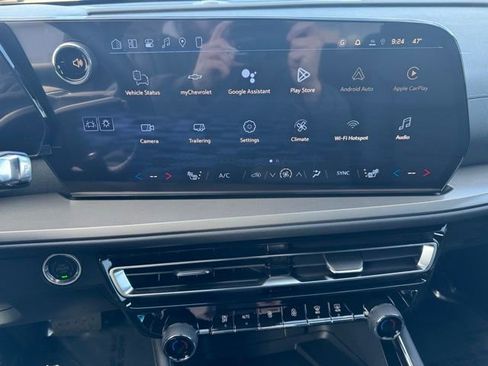 New 2026 Chevrolet Traverse LT w/ Midnight/Sport Edition AWD/4WD image 17