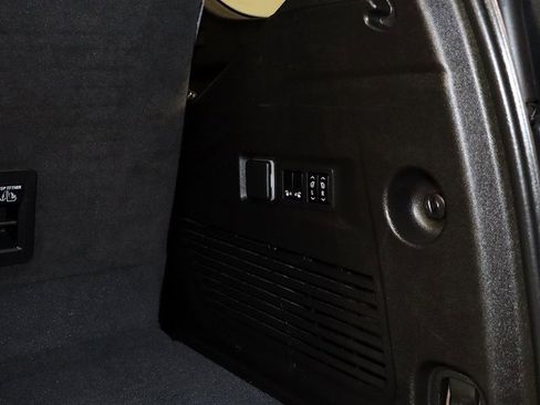 Used 2023 Chevrolet Tahoe High Country w/ Premium Package 2 image 31