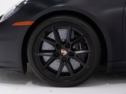 Used 2025 Porsche 911 Carrera 4 GTS AWD/4WD image 37