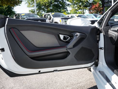 Used 2020 Lamborghini Huracan EVO AWD/4WD image 14