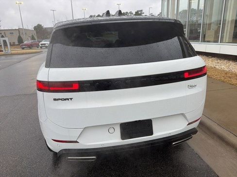 Used 2024 Land Rover Range Rover Sport Dynamic SE image 15