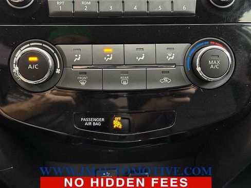 Used 2017 Nissan Rogue S AWD/4WD image 38