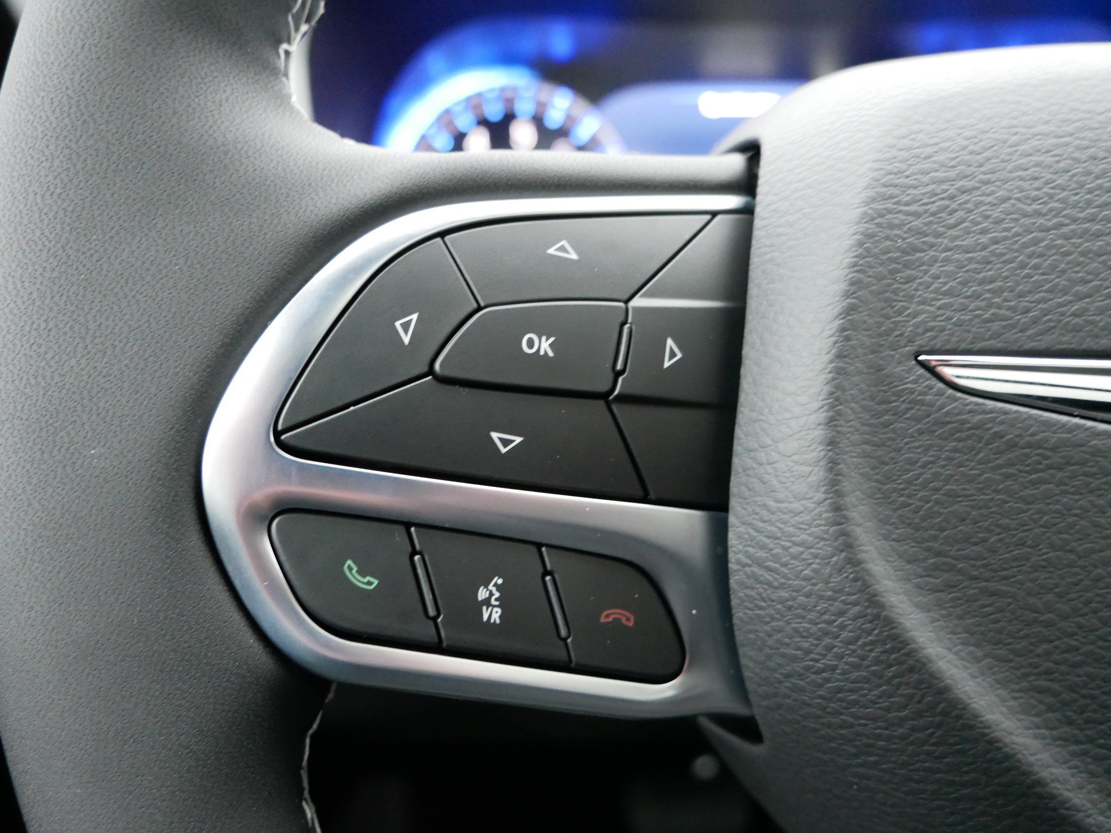 New 2026 Chrysler Pacifica Select AWD/4WD image 18