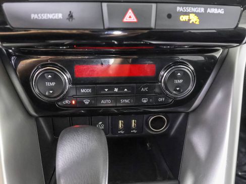 Used 2024 Mitsubishi Eclipse Cross SE image 29