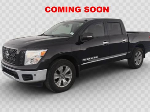 Used 2018 Nissan Titan SV w/ SV Convenience Package image 1