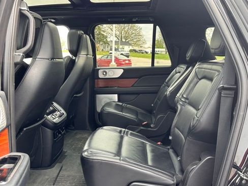 Used 2019 Lincoln Navigator L Reserve AWD/4WD image 14