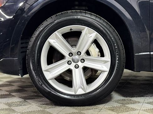 Used 2019 Audi Q8 Premium w/ Convenience Package image 2