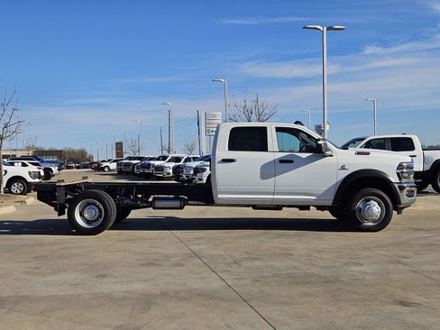 New 2026 RAM 5500 4x4 Crew Cab image 7