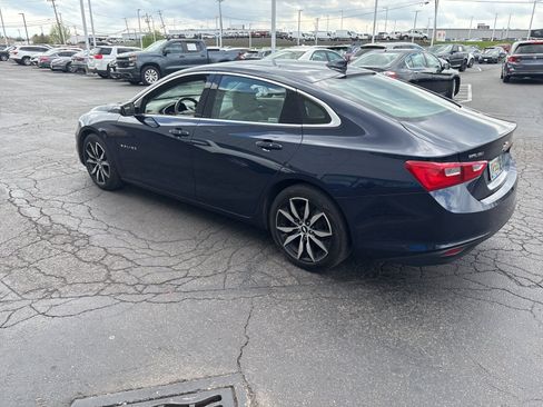 Used 2018 Chevrolet Malibu LT w/ Leather Package image 4
