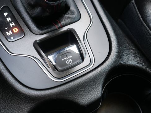 Used 2021 Jeep Cherokee Trailhawk image 33