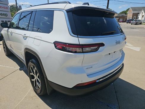 Certified 2025 Jeep Grand Cherokee L Limited w/ Luxury Tech Group II AWD/4WD image 12