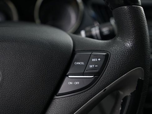 Used 2012 Hyundai Sonata Limited FWD image 25