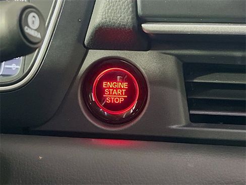 Used 2025 Honda Pilot Elite image 18