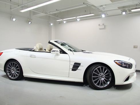 Certified 2018 Mercedes-Benz SL 550 image 12