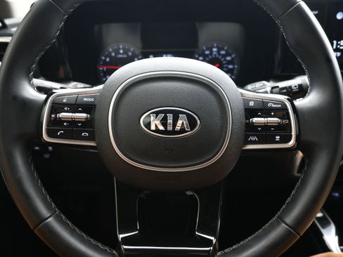 Used 2021 Kia Sorento SX image 13
