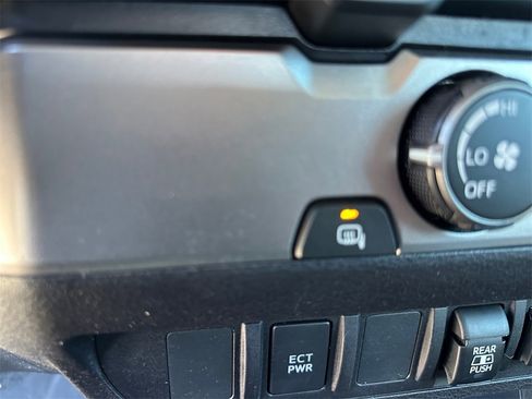 Used 2020 Toyota Tacoma SR5 image 24