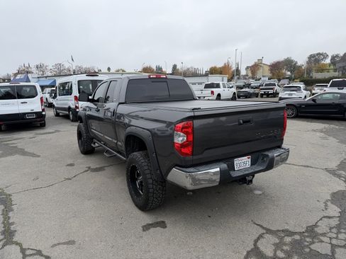 Used 2015 Toyota Tundra SR5 image 3